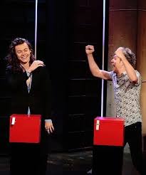 Niall When Harry Got The Tattoo Box One Direction Photos One Direction Harry Styles Niall And Harry