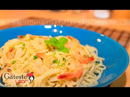 Pastele cu creveti si busuioc reprezinta o reteta la indemana oricui si o idee grozava pentru o cina usoara si. Reteta De Paste Cu Creveti Youtube