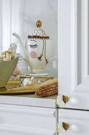 Pierwszy raz pojawiła się na ekranie w wieku 4 lat. Styl Glamour Mieszkanie Klaudii Halejcio W Bieli I Zlocie Weranda Pl