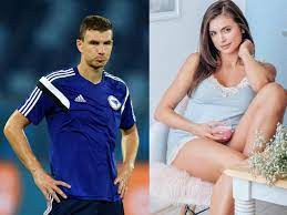 The best result (for bosnian club football as well since independence) came in 2002, when željezničar reached the third qualifying round of the uefa champions league , having eliminated. Pin On Celebs