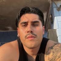 100+ perfiles de «Èric»