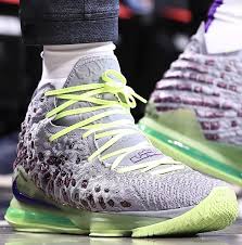 100% original quality guarantee, lowest price and fast shipping. The King Rocks The Lebron 7 Media Day And Another 17 Low Nice Kicks