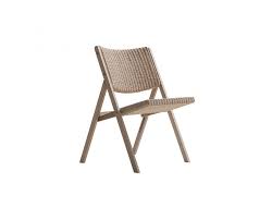 And Here Is The New Wide Chair With A Narrow And Foldable Seat So Wrote Gio Ponti In 1970 When Describing The Launc Folding Chair Chair Rattan Dining Chairs