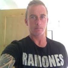 Stream Alan Crotty music