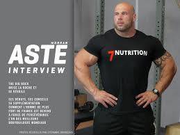 Homme black muscl� nu � la plage. Interview Morgan Aste 7nutrition