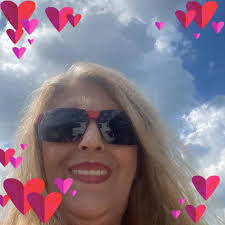 What does finding feathers everywhere mean spiritually?