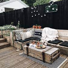 Come Arredare Un Giardino Piccolo Soluzioni Salvaspazio Per L Area Verde Stanza All Aperto Decorazioni Esterne Salotti All Aperto