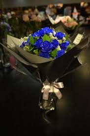 Beautiful purple and pink rose flower. Charlotte Lau On Twitter Such A Beautiful Blue Rose Romantic Love Flower France Rare Harbourcity Iwantone Gift Present Expensive Http T Co B8pmqiik5y