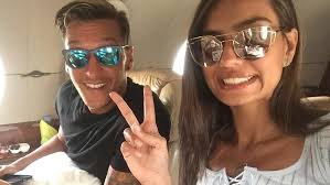 We did not find results for: Mesut Ozil Schwebt Auf Wolke Sieben Sie Ist Die Liebe Seines Lebens