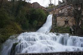 Resultado de imagen de cascada de orbaneja del castillo