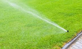 For the best overall pick, this sprinkler needs to be able to adapt to changing curves and dimensions that exist between different front and backyards. Blog Spartan Irrigation