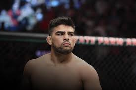 On april 13, kelvin gastelum and israel adesanya will meet for the interim middleweight strap at ufc 236 in atlanta, georgia. Gastelum Believes Adesanya Fight Helped Him Level Up Ufc
