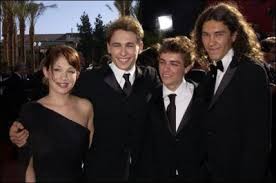 She tied the knot to her boyfriend turned husband, deadsy drummer on november 2009. Marla Sokoloff James Franco Dave Franco And Tom Franco Famousfix Com Post