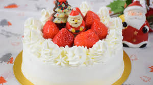 If you are thinking to make a cake for your christmas party, it's a good idea to decorate your cake with these adorable strawberry santas. Japanese Christmas Cake Strawberry Sponge Cake ã‚¯ãƒªã‚¹ãƒžã‚¹ã‚±ãƒ¼ã‚­ Youtube