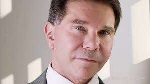 Dr. Robert Cialdini FACEBOOK LIVE Pre-Suasion discussion w/Slideshow