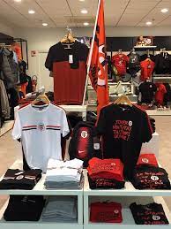 73 et 75 rue alsace lorraine, toulouse, 31000, france. La Boutique Du Stade Toulousain Centre Commercial Rouffiac