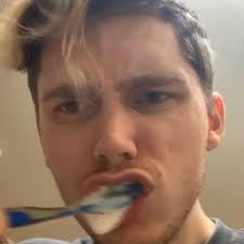 Austin Ducharme (@Ondoher_)