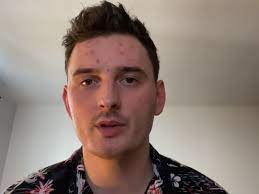 In 2012, he won the the second edition of the polish x factor. Dawid Podsiadlo Zabiera Glos I Przestrzega Aby Zostac W Domu Rytmy Pl