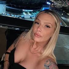 Tracy Riccio's Instagram, Twitter & Facebook