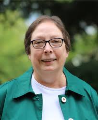 After 28 years as Holy Names Academy's Head of School and Principal, Liz  Swift will retire in July 2023. HNA's current Vice Principal of Student  Life Kim Dawson will become HNA's next