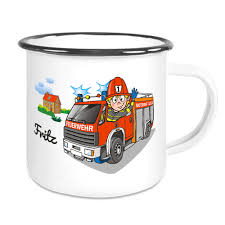 Eine sehr robuste tasse aus emaille mit lasergravur. Kinder Emaille Tasse Mit Feuerwehrauto Und Namen Geschenkplanet