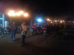 Tapi secara terbatas, maksimal 10. Masyarakat Padang Sibusuak Gelar Pawai Obor Dan Takbiran Keliling Kampung