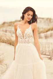 Check spelling or type a new query. Brautkleid In A Linie Mit Transparentem Spitzentop Plunge Ausschnitt Und Spaghettitragern Von Lillian West Modell 66105 Heiraten Mit Braut De