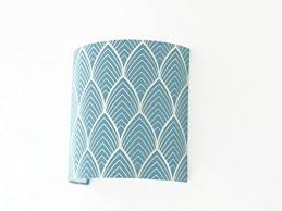 Un bleu profond ravive ce luminaire jieldé design. Applique Murale Art Deco Bleu Et Argente Demi Cylindre Scandinave Idee Cadeau Anniversaire Decoration Taille Personnalisee Amazon Fr Produits Handmade