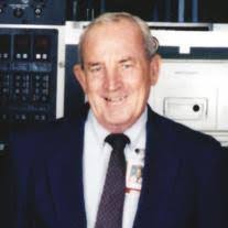 Tom Bray's Instagram, Twitter & Facebook