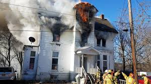 Residents escape rapidly spreading fire in Port Jervis