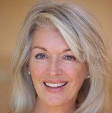 Shoulder Length Bob Side Swept Bangs Hairstyles For Women Over 60 Hair Lengths Short Hair Styles Classy Hairstyles