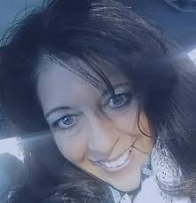 Laura Ehle's Instagram, Twitter & Facebook