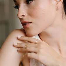 Delicate Diamond Cut White Rings