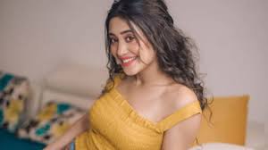 Shivangi Joshi looks drop-dead gorgeous in these pictures