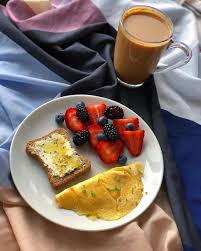 Thealthylife On Instagram One Egg Omelette Whole Wheat Toast W Cream Cheese Olive Oil Dried Oregano How To Dry Oregano Mixed Berries Cream Cheese
