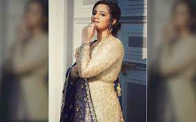 Sure Nava Dhyas Spruha Joshi Is A Sight To Behold In A Dazzling Anarkali Gown Shravani wagle best performance in sur nava dyas nava singing reality show. sure nava dhyas spruha joshi is a