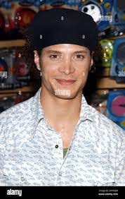 Justin To's Instagram, Twitter & Facebook