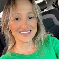 Elizabeth Maciel's Instagram, Twitter & Facebook