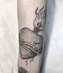 A sacred heart tattoo shows that you have a strong catholic faith and that this is the religion you believe in each day. Sacred Heart Tattoo Tattoogrid Net