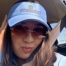 Lilly Roman (@LillyRo60765700)