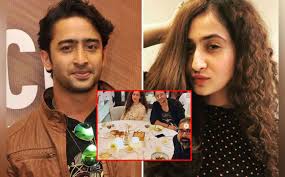 Shaheer sheikh with his family with his father, mother, and sisters. Shaheer Sheikh Ruchika Kapoor S Unseen Pics Will Make You Envy