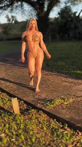 Melissa Ann Wilson - pictures, memes and posts on JoyReactor