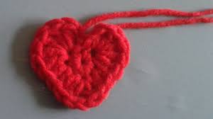 So können sie einen dekorativen topflappen mit einem mit diesen topflappen verbrennen wir uns nie wieder die hände. Einfaches Herz Hakeln Hakelherz Youtube