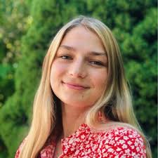 After 3.5 successful years at Goldman Sachs, I am excited to announce that  I've started a new position as an Associate Director in Global Markets  Compliance at UBS! I am incredibly grateful