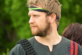 Who is Sir Clalibus "Clalibus has been playing numerous fighting games  before and since his introduction to Amtgard in may of 1993. He is a  tireless historian, and is one of the