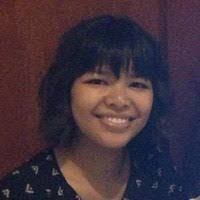 Dee Quintanilla's Instagram, Twitter & Facebook