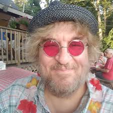 Pastor Moss' poem and video with the @commonhymnal crew just dropped.  Praise & Protest