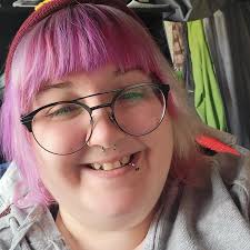 Hello everybody! 😁 👋 I felt like it was finally time to introduce myself!  Included are a few photos of myself (and some of the various hair colors I  have had, haha),