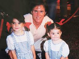 Stepdaughter, kim kardashian also took to her social media handle to share an adorable father's day wish for caitlyn jenner and her father robert kardashian. Kylie Jenner Gets Trolled For Her Father S Day Post Dedicated To Caitlyn Jenner Times Of India