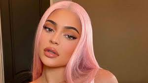 Beauty, cosmetic & personal care. Brilha Mais Que O Sol Kylie Jenner Gasta Equivalente A R 676 Mil Em Iluminacao De Natal Istoe Independente
